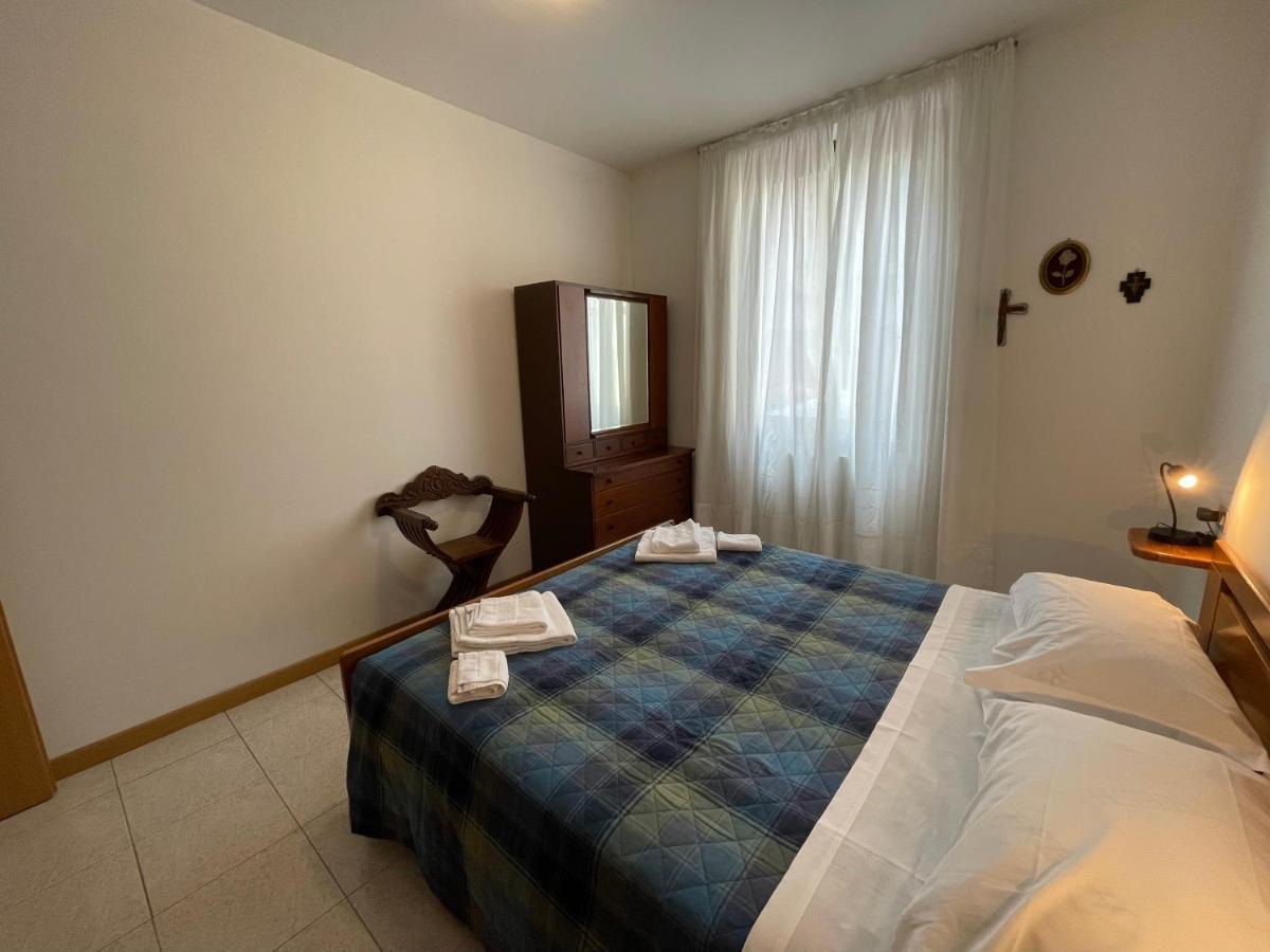 Cozy Apartment With Private Parking On Domaso'S Lakeside - Larihome A09 Buitenkant foto